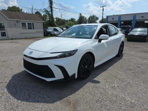 2025 TOYOTA CAMRY SE - 1