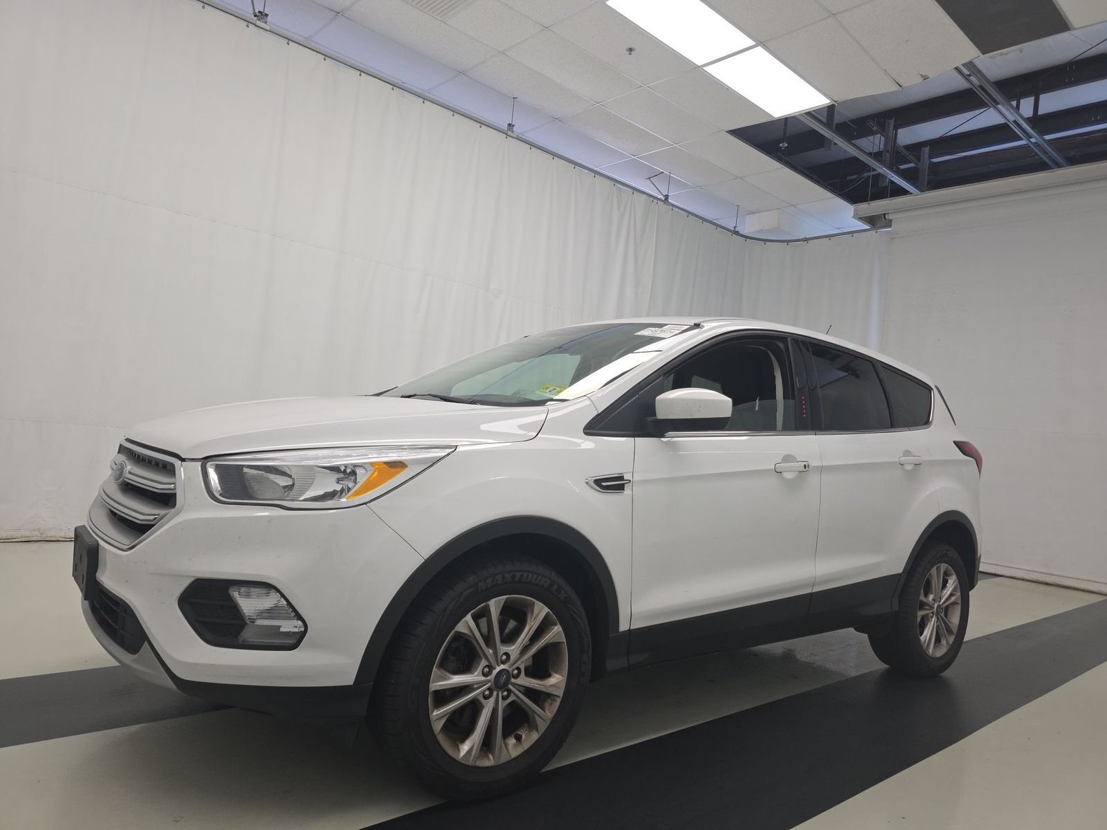 2019 FORD ESCAPE SE - 1