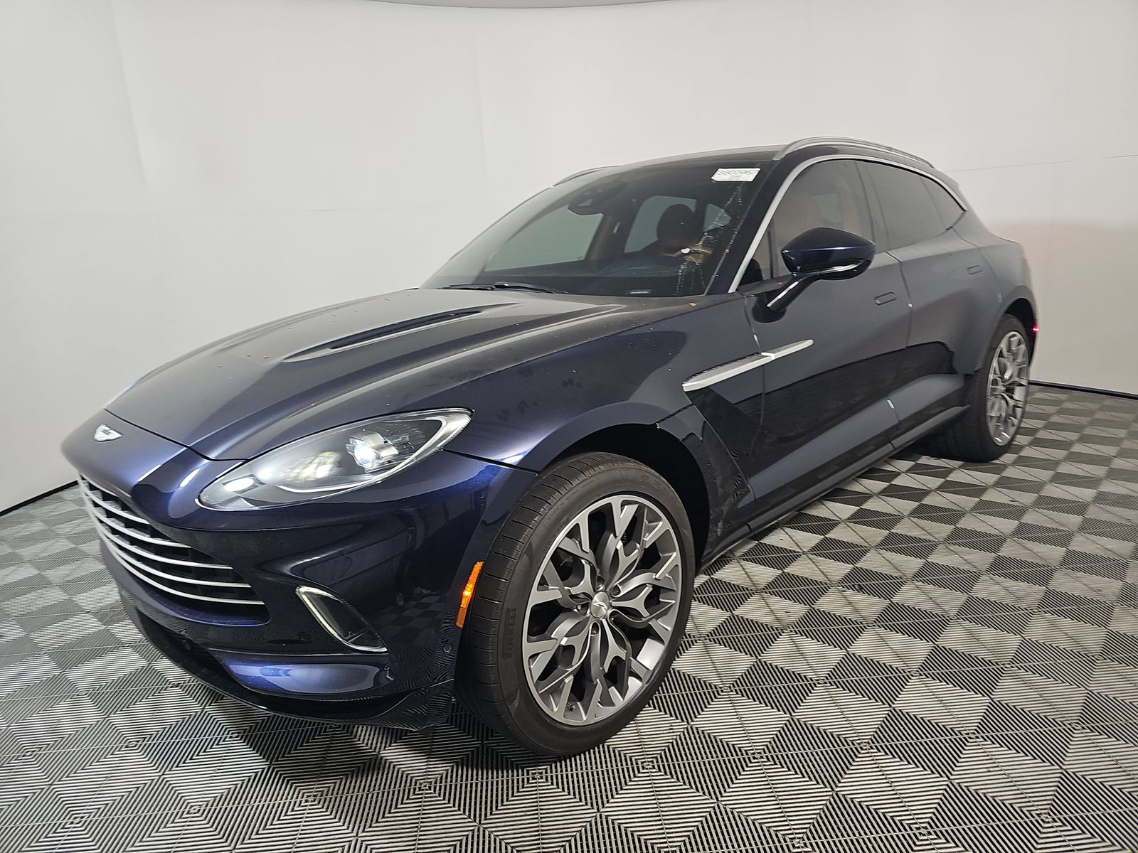 2021 ASTON MARTIN DBX Base - 1