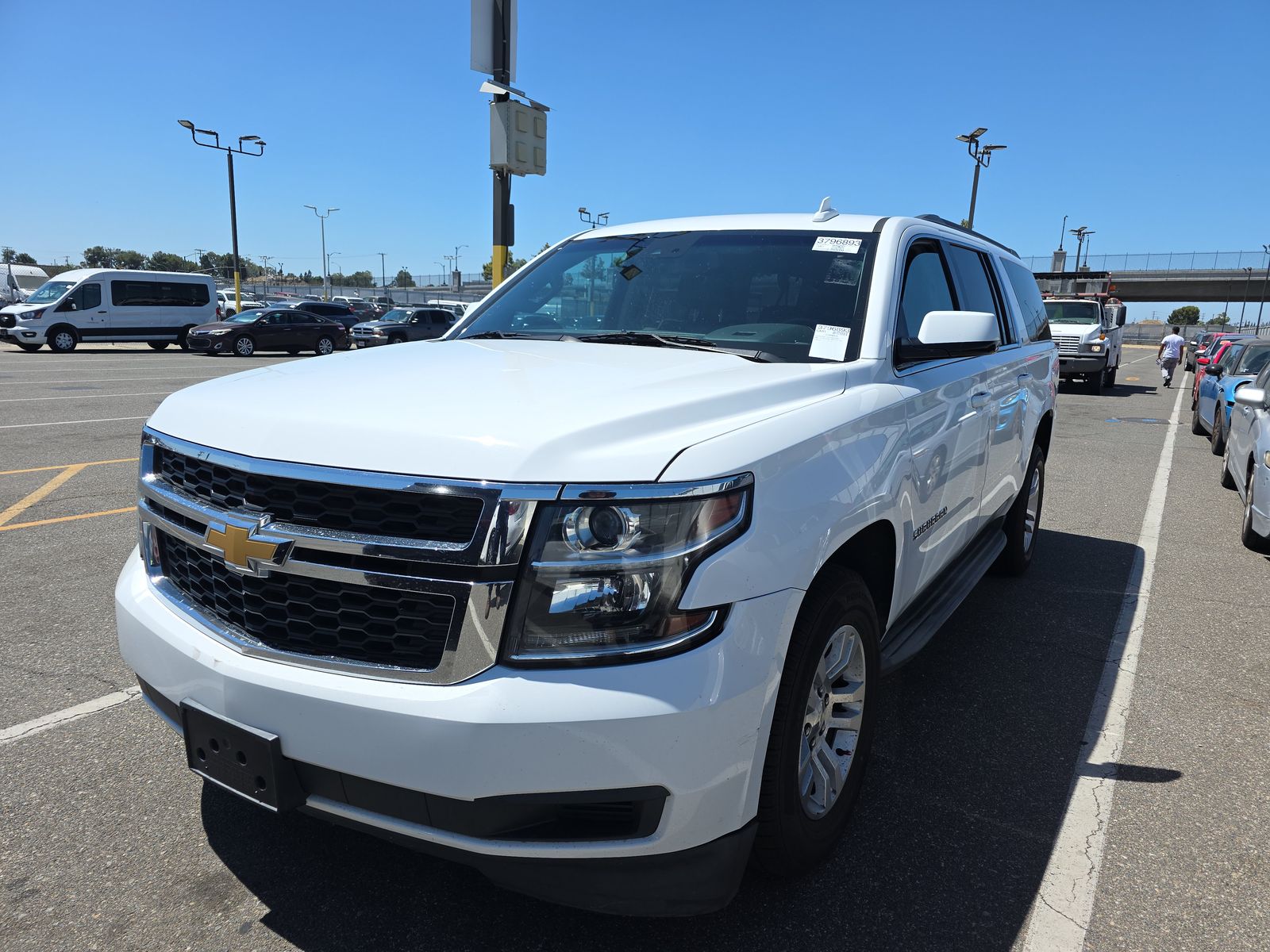 2019 CHEVROLET SUBURBAN LT - 1