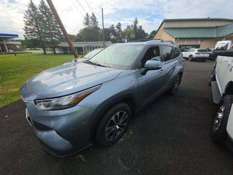 2020 TOYOTA HIGHLANDER XLE - 1