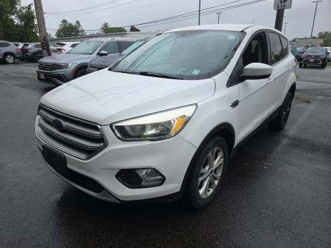 2017 FORD ESCAPE SE - 1