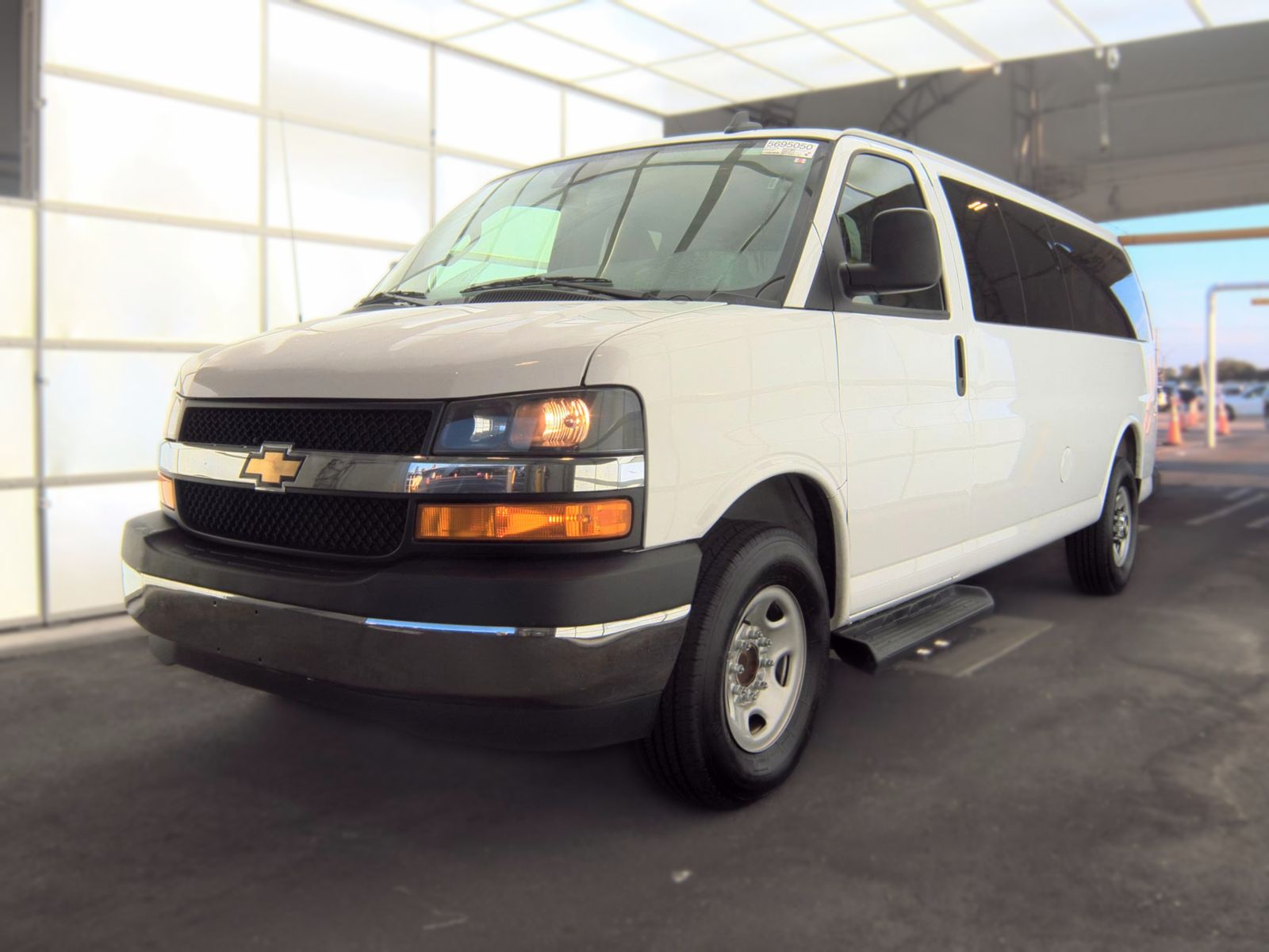 2025 CHEVROLET EXPRESS 3500 LT - 1