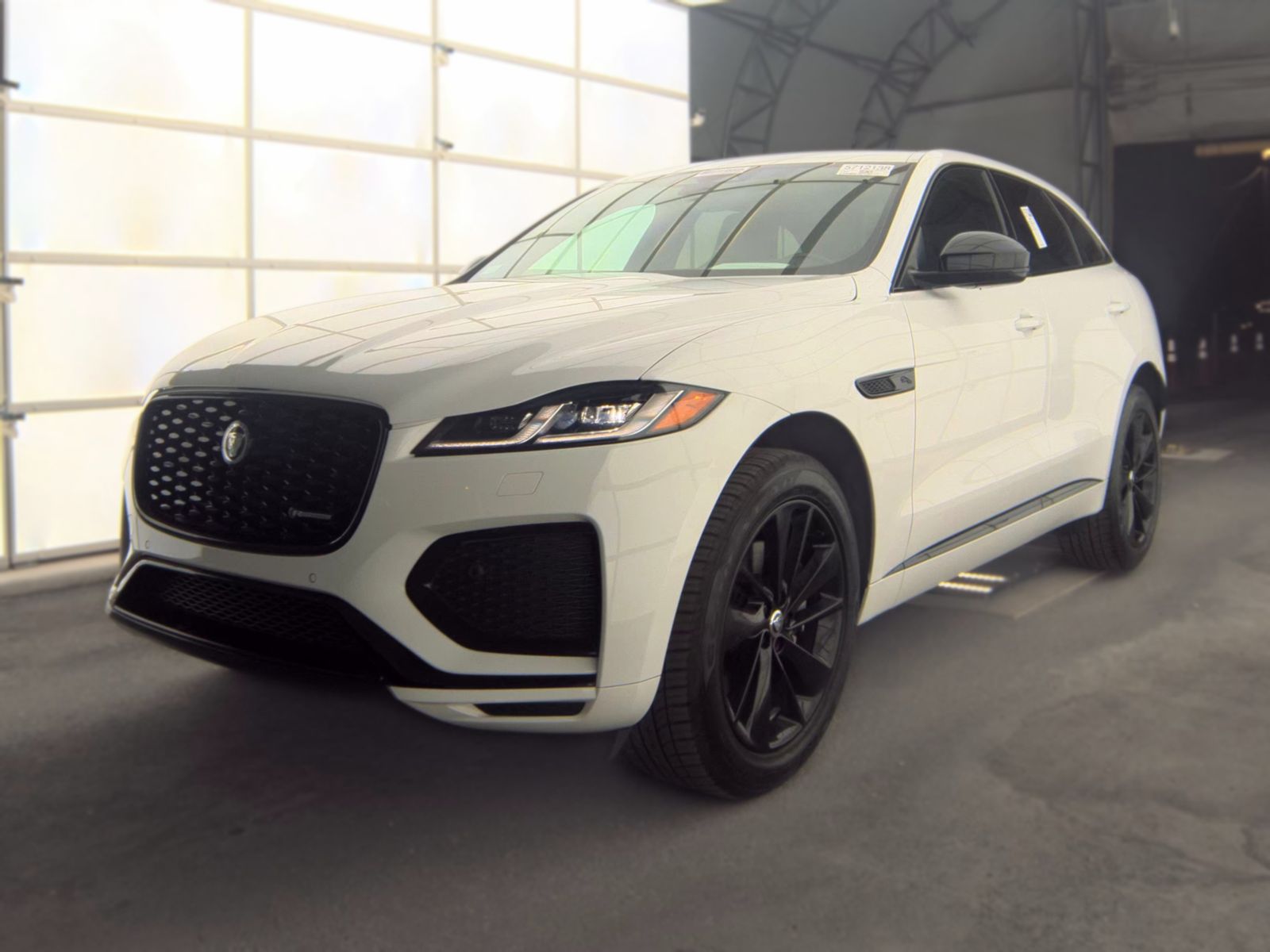 2024 JAGUAR F-PACE P250 R-DYNAMIC S - 1
