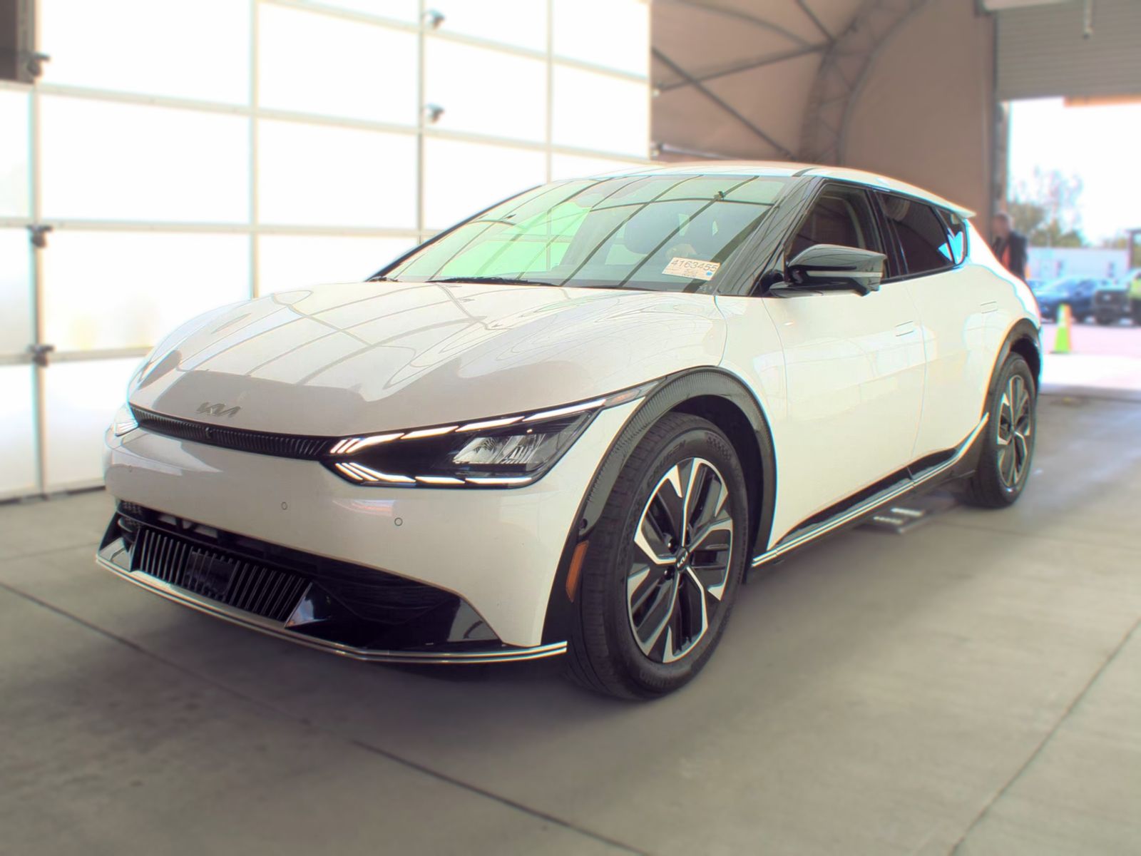 2023 KIA EV6 Wind - 1