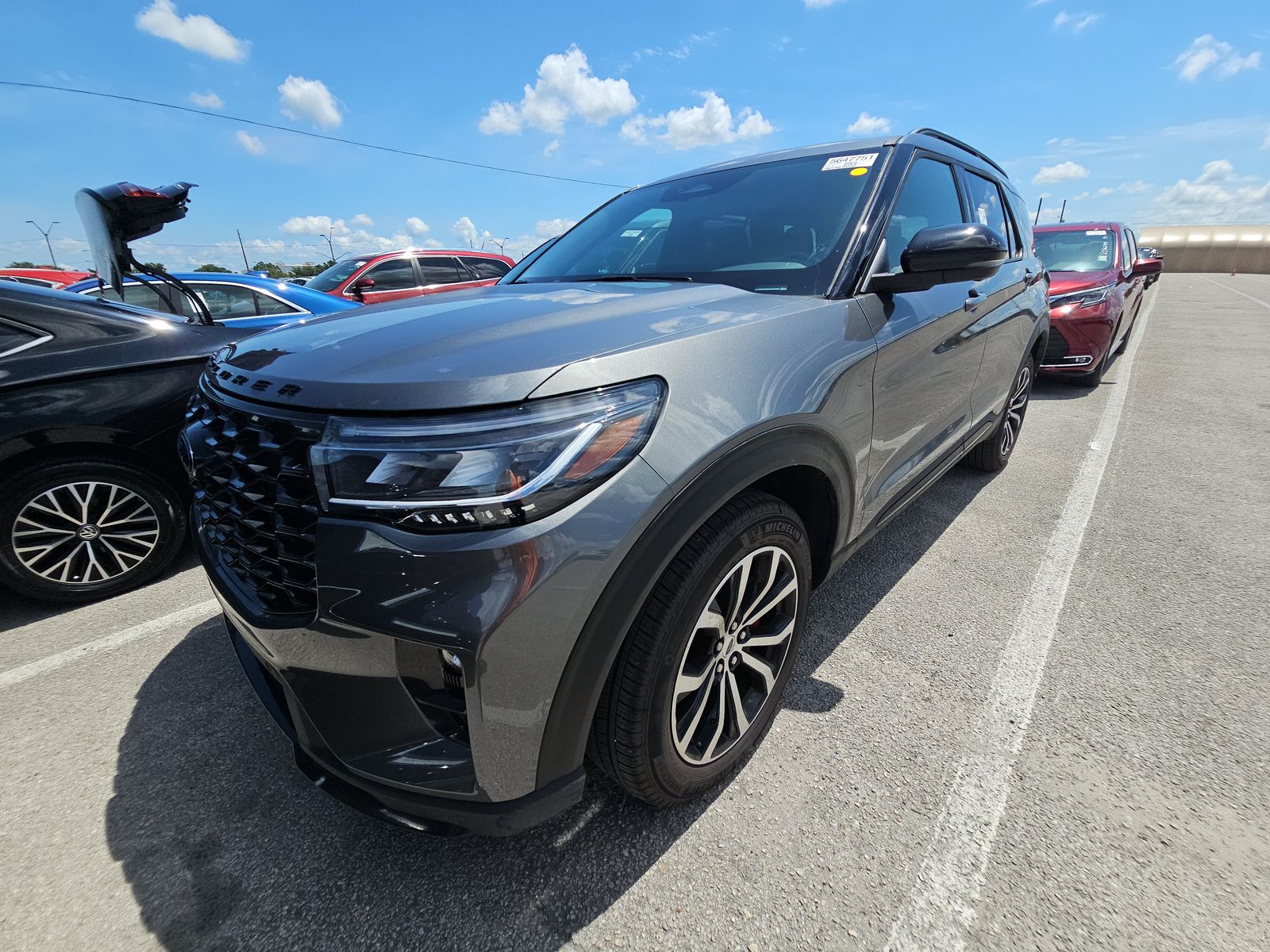 2025 FORD EXPLORER ST-Line - 1