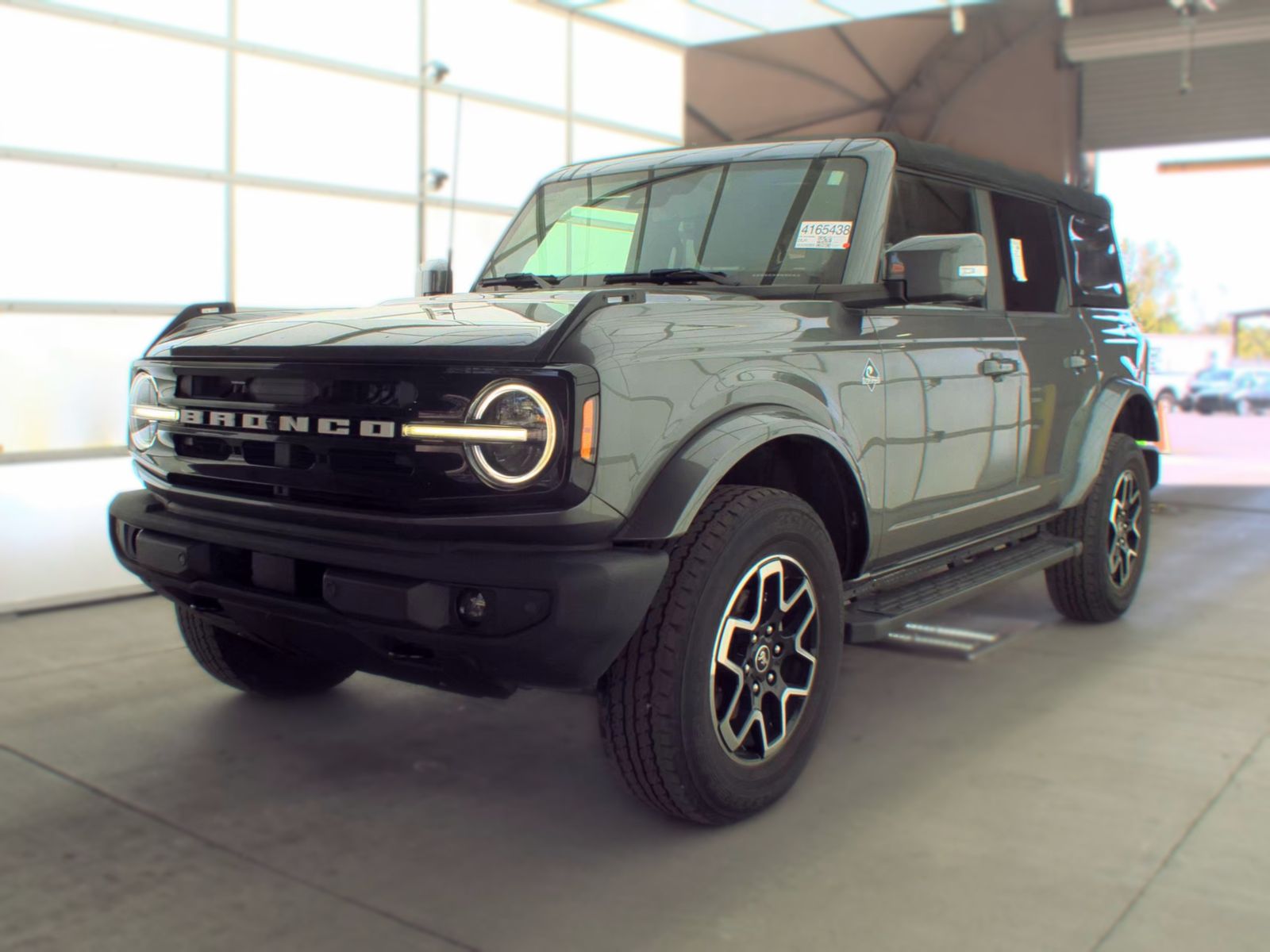 2021 FORD BRONCO OUTER Banks - 1