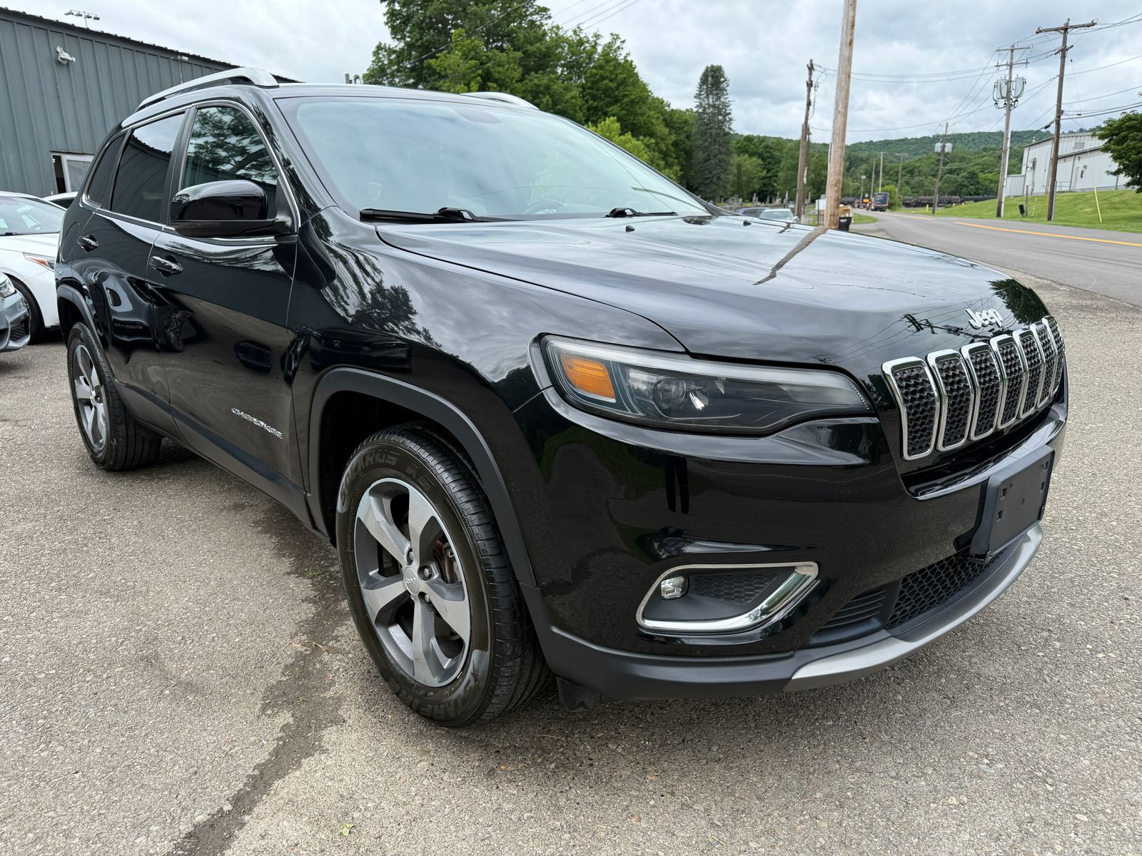2019 JEEP CHEROKEE Limited - 1