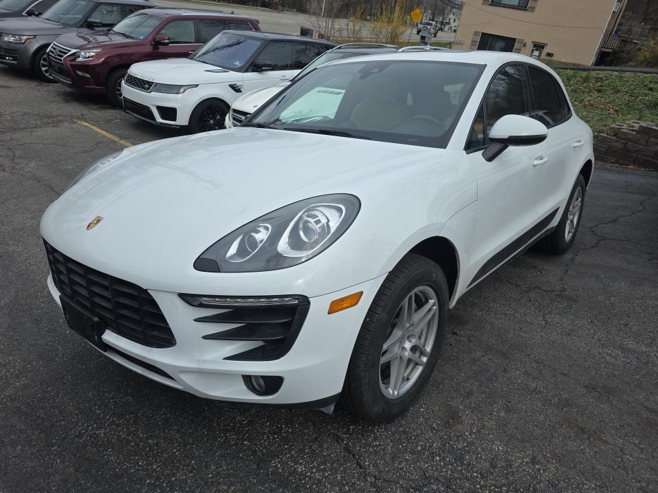 2018 PORSCHE MACAN Base - 1