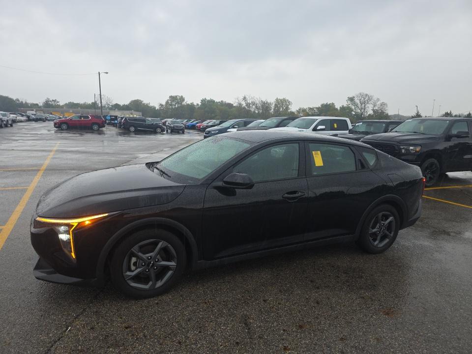 2025 KIA K4 LXS - 1