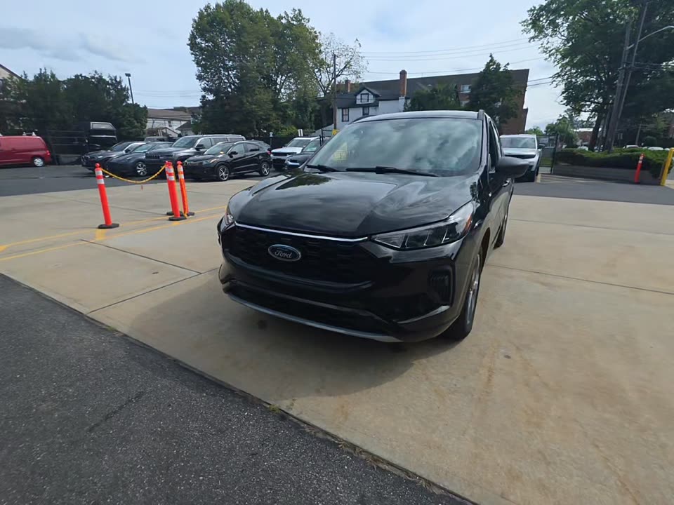 2023 FORD ESCAPE ST-Line - 1