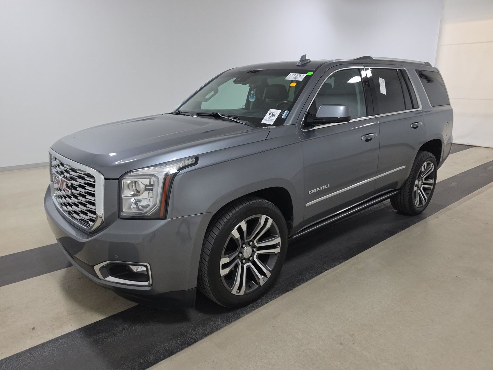 2019 GMC YUKON Denali - 1