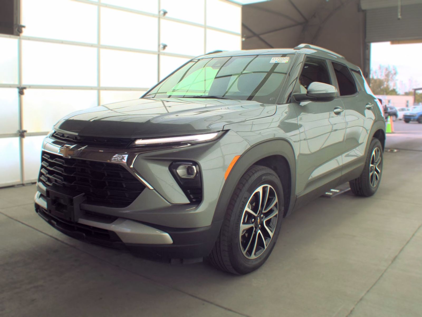 2025 CHEVROLET TRAILBLAZER LT - 1