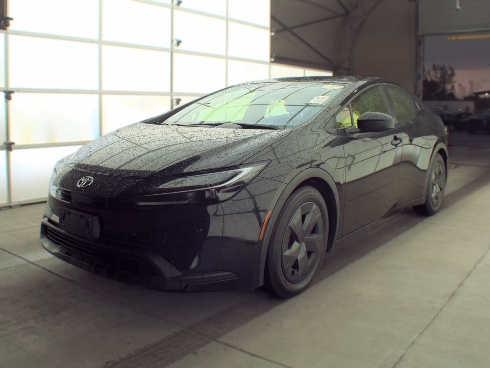 2025 TOYOTA PRIUS LE - 1