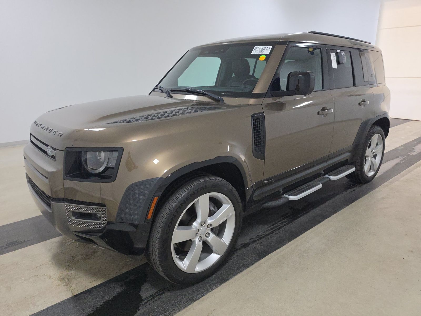2021 LAND ROVER DEFENDER 110 X-DYNAMIC SE - 1