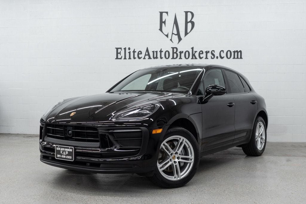 2024 PORSCHE MACAN Base - 1