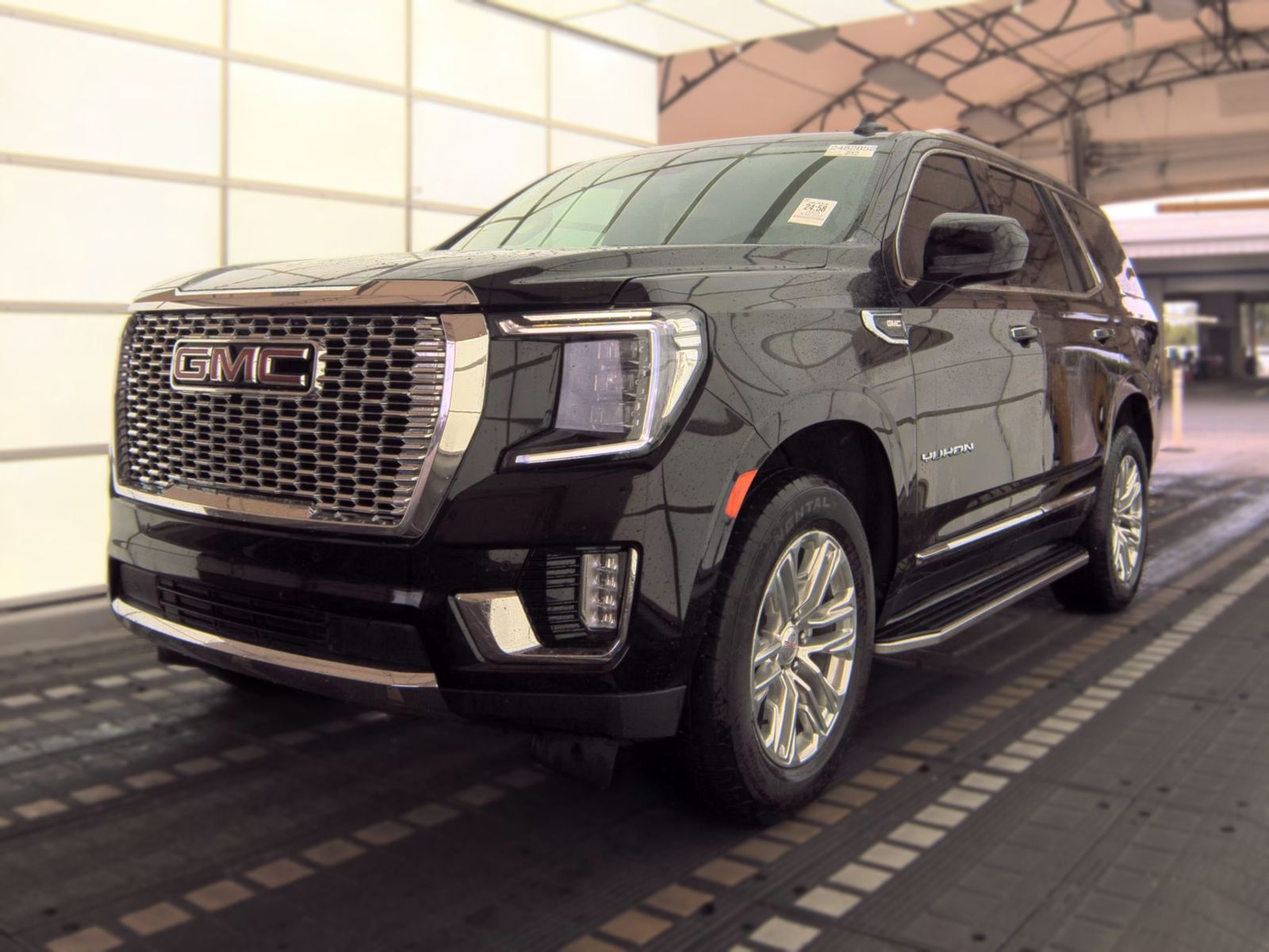 2023 GMC YUKON SLT - 1