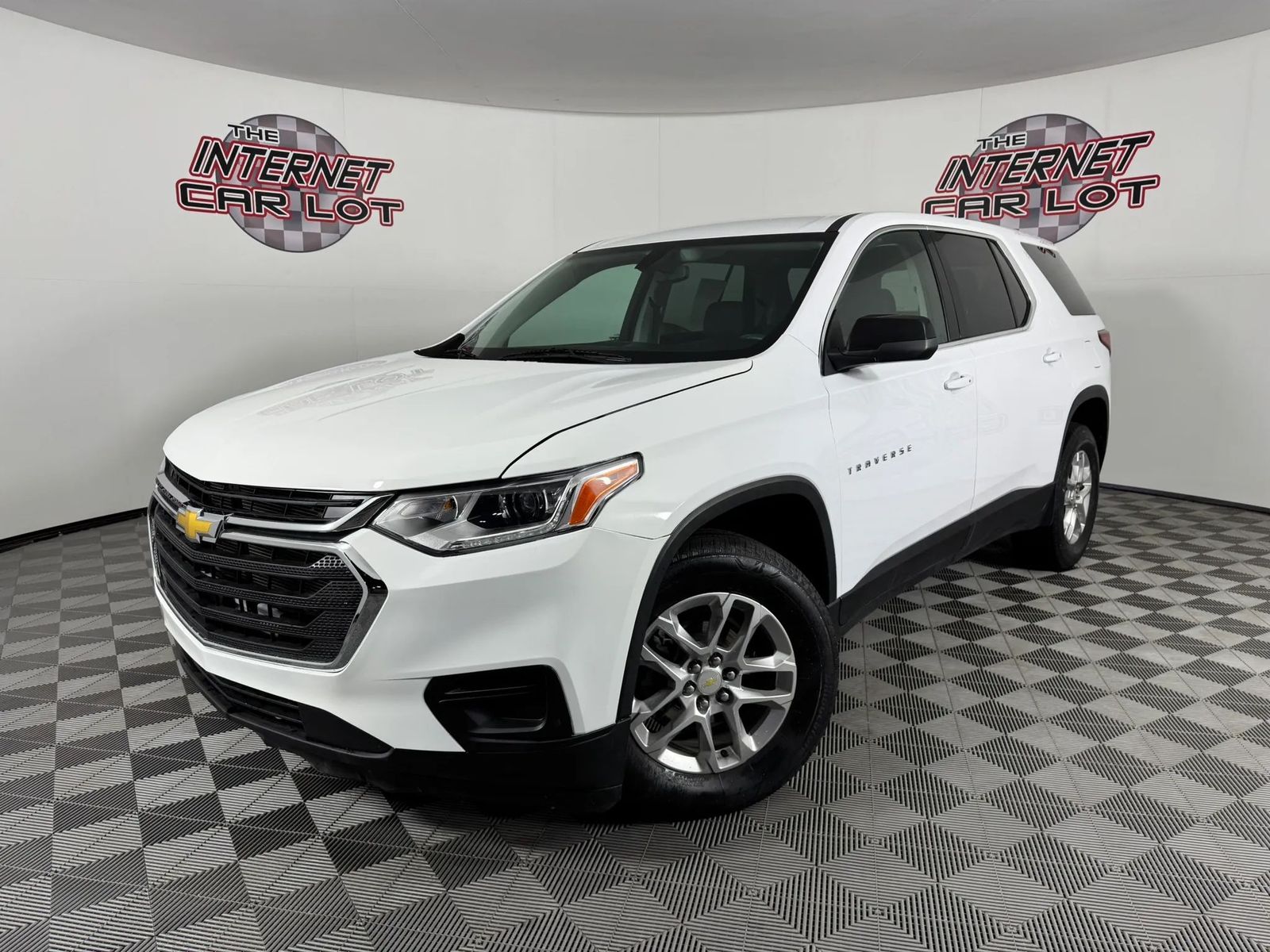 2021 CHEVROLET TRAVERSE LS - 1