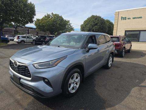 2021 TOYOTA HIGHLANDER LE - 1