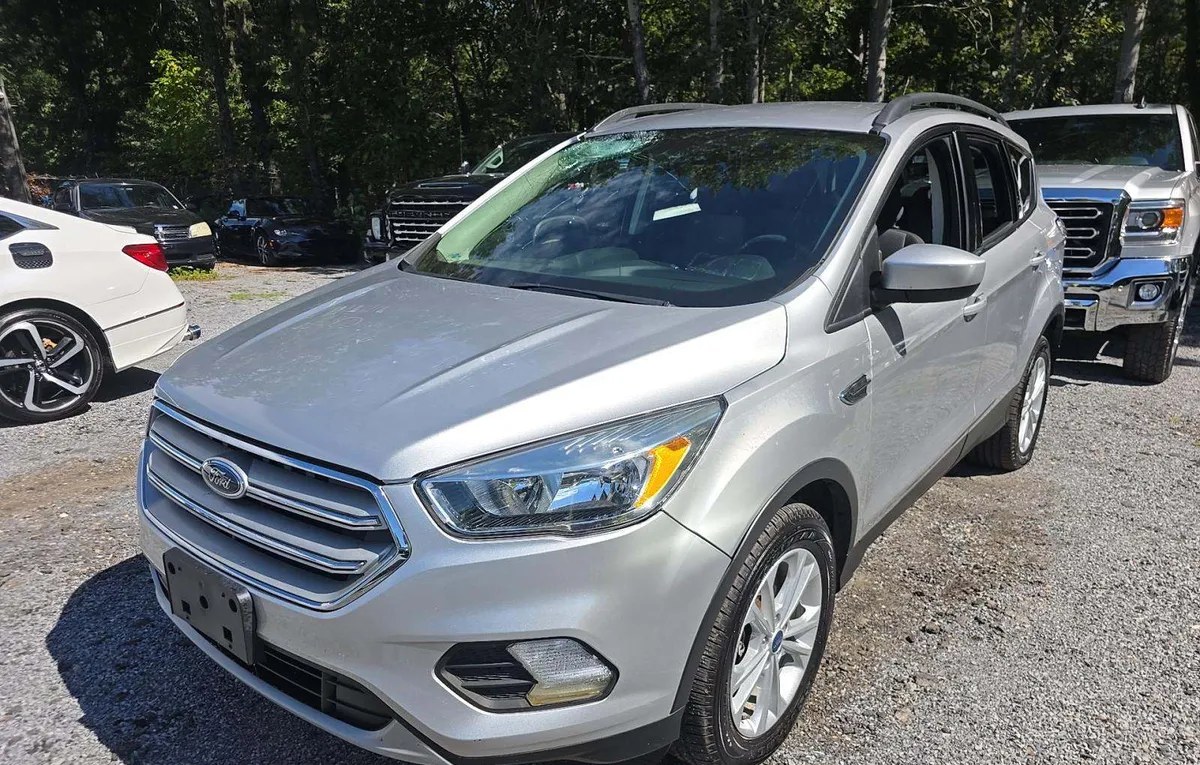 2018 FORD ESCAPE SE - 1