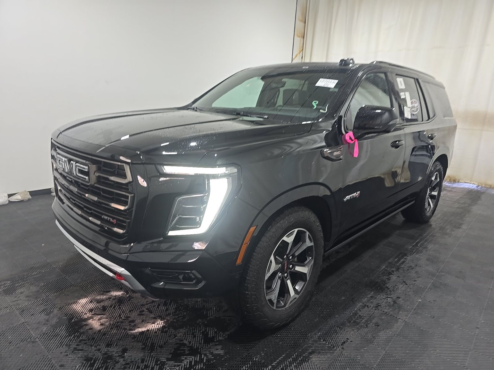 2025 GMC YUKON AT4 Ultimate - 1