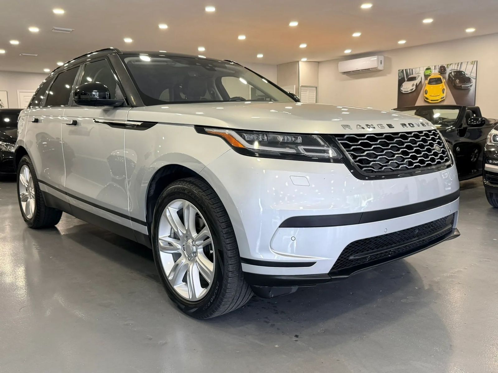 2019 LAND ROVER RANGE ROVER VELAR S - 1