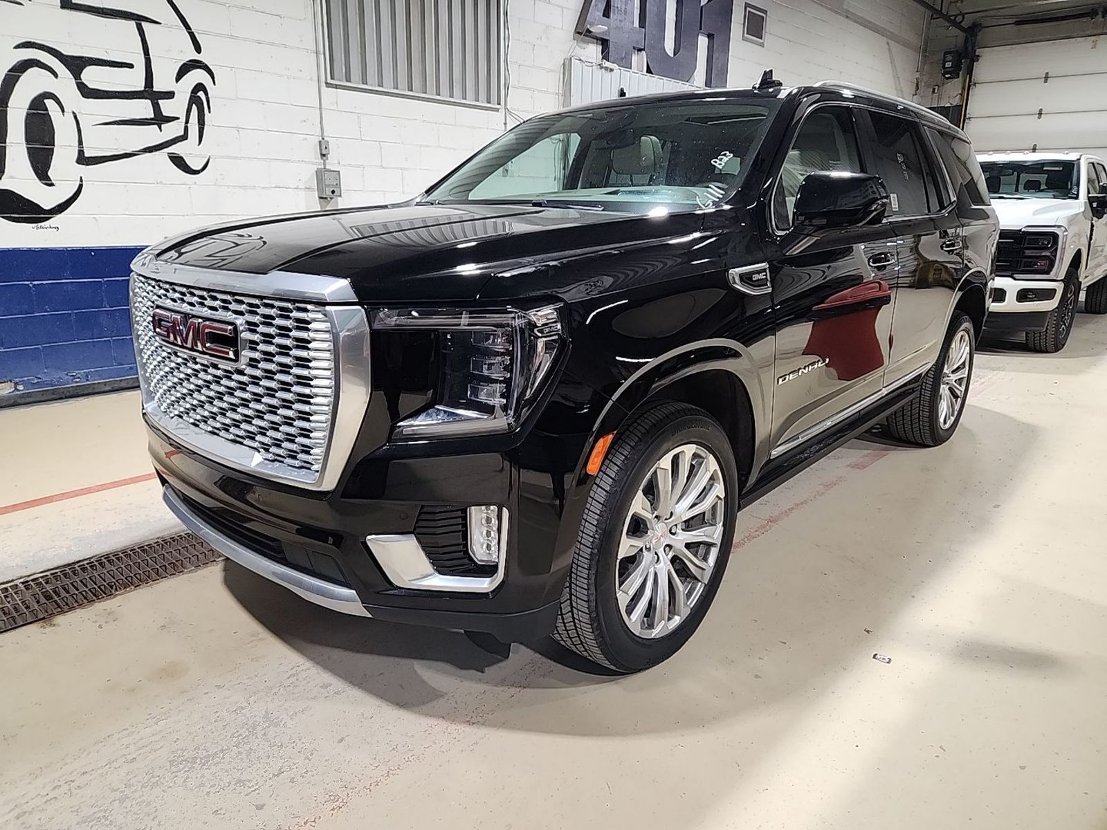 2023 GMC YUKON Denali - 1