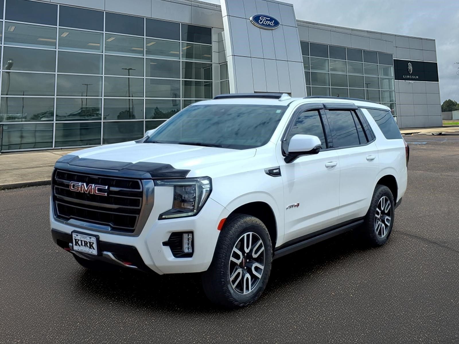 2024 GMC YUKON AT4 - 1