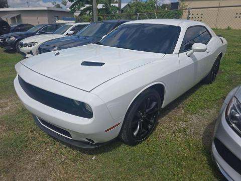 2018 DODGE CHALLENGER SXT Plus - 1
