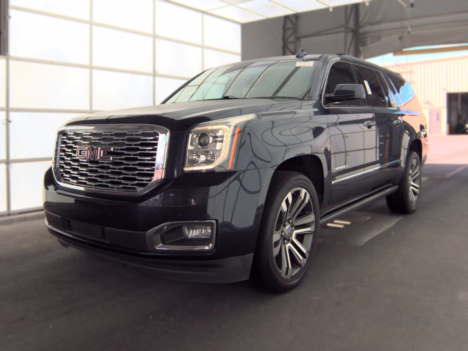 2019 GMC YUKON XL Denali - 1