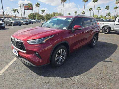 2023 TOYOTA HIGHLANDER XLE - 1