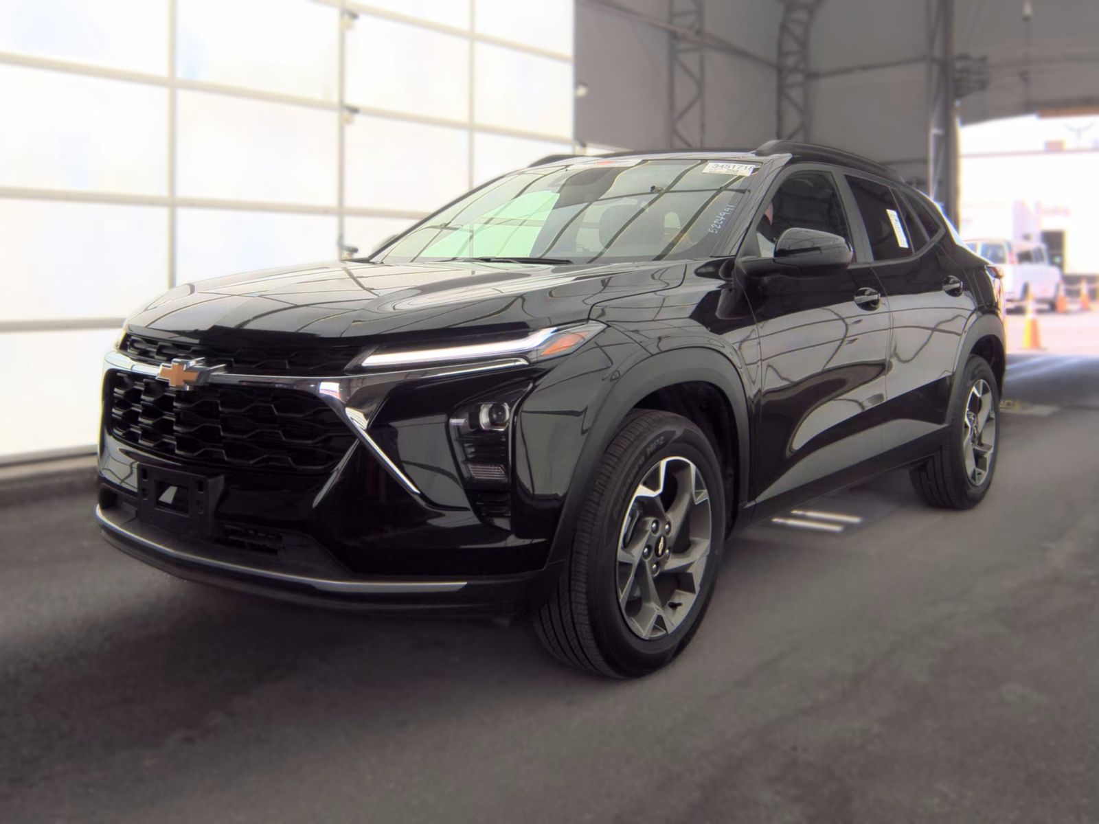 2025 CHEVROLET TRAX LT - 1