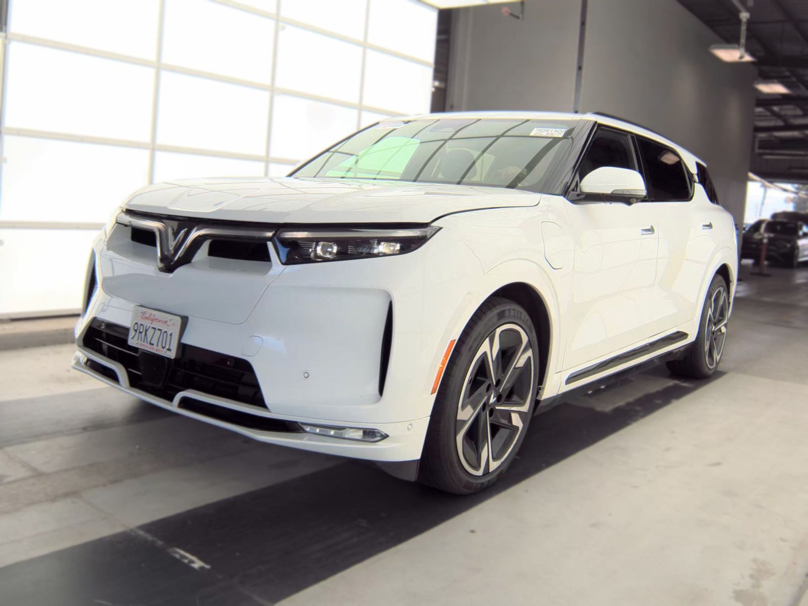 2024 VINFAST VF 9 Plus - 1