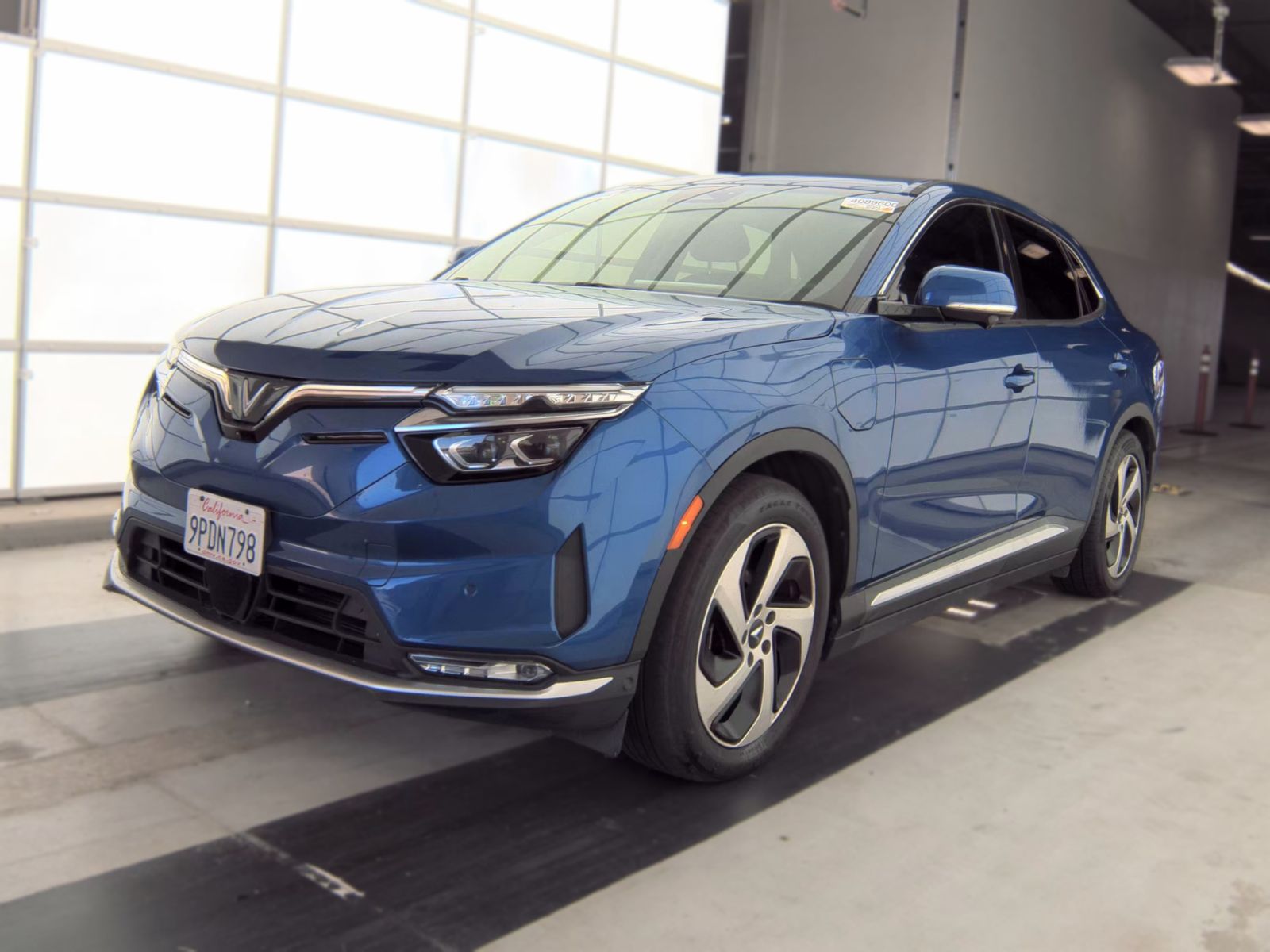 2023 VINFAST VF 8 Eco - 1