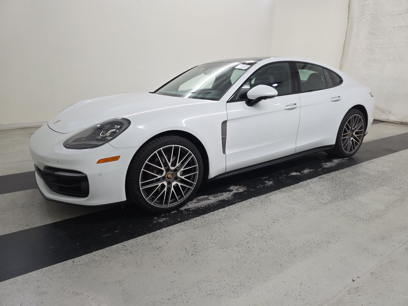 2023 PORSCHE PANAMERA 4 PLATINUM Edition - 1