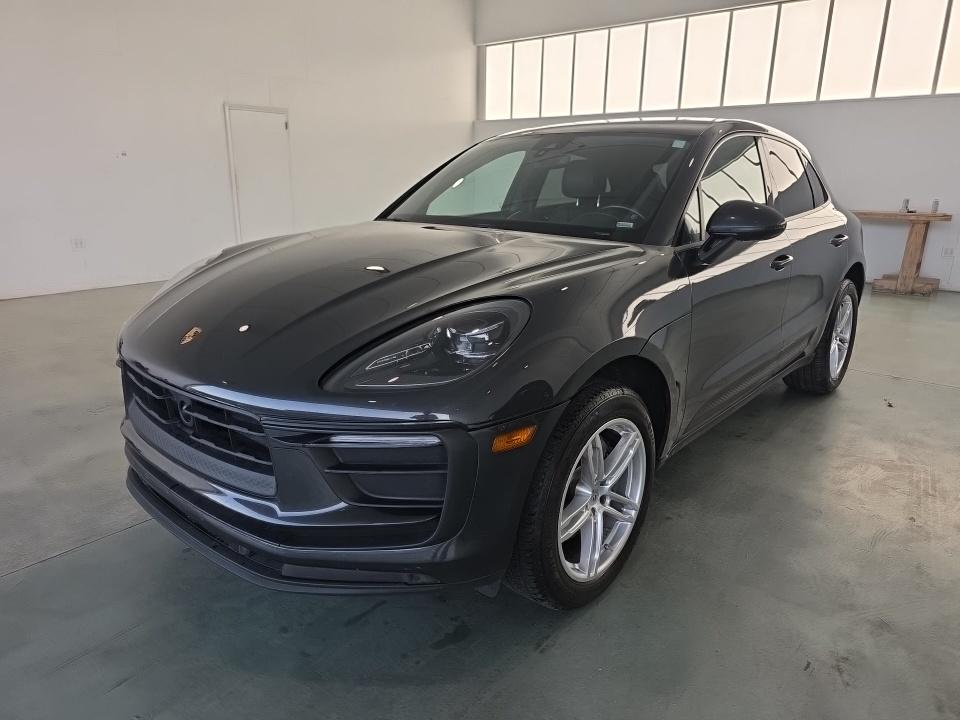 2024 PORSCHE MACAN Base - 1