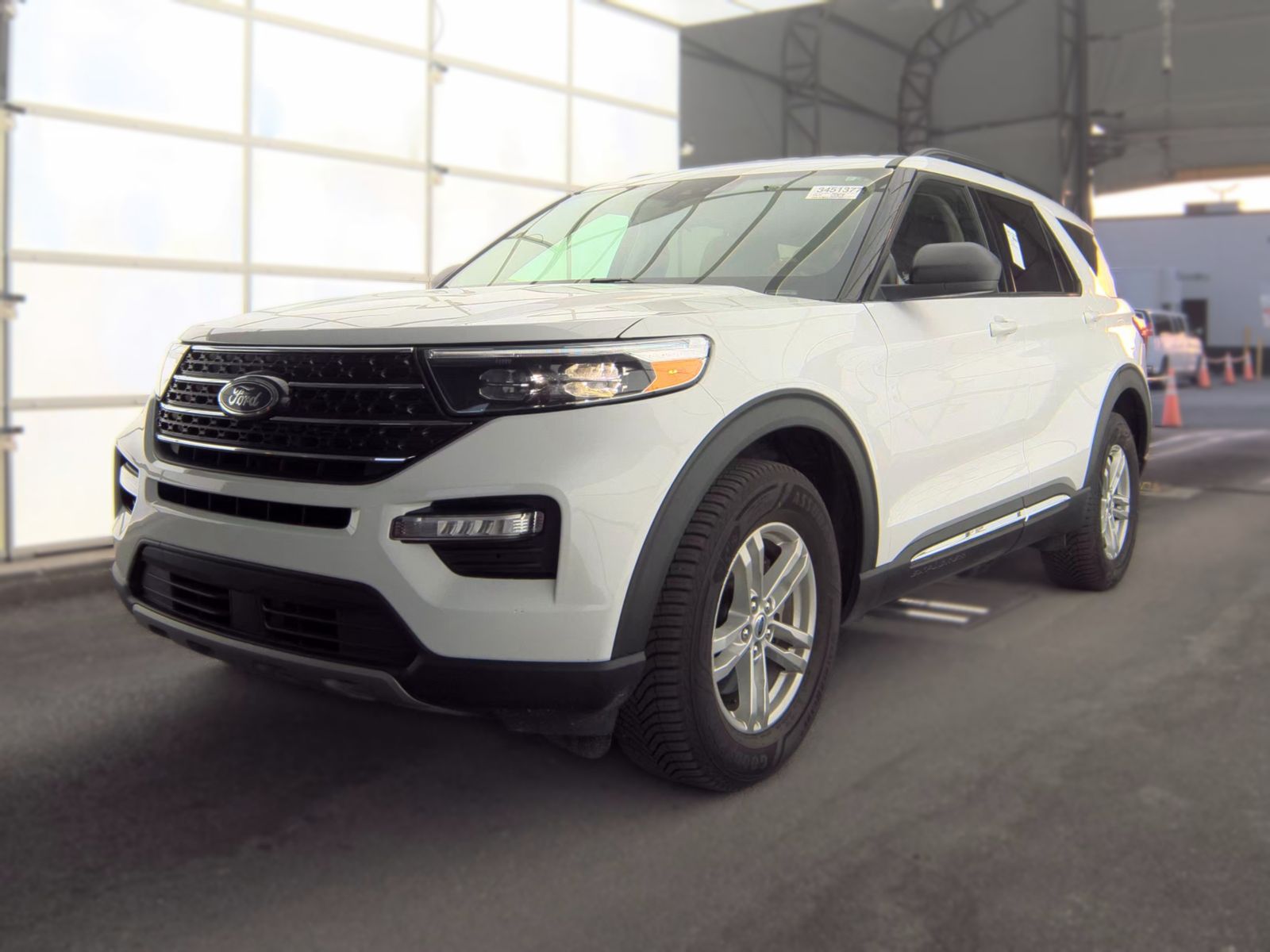 2024 FORD EXPLORER XLT - 1