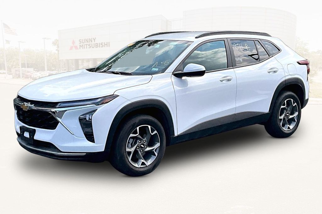 2025 CHEVROLET TRAX LT - 1