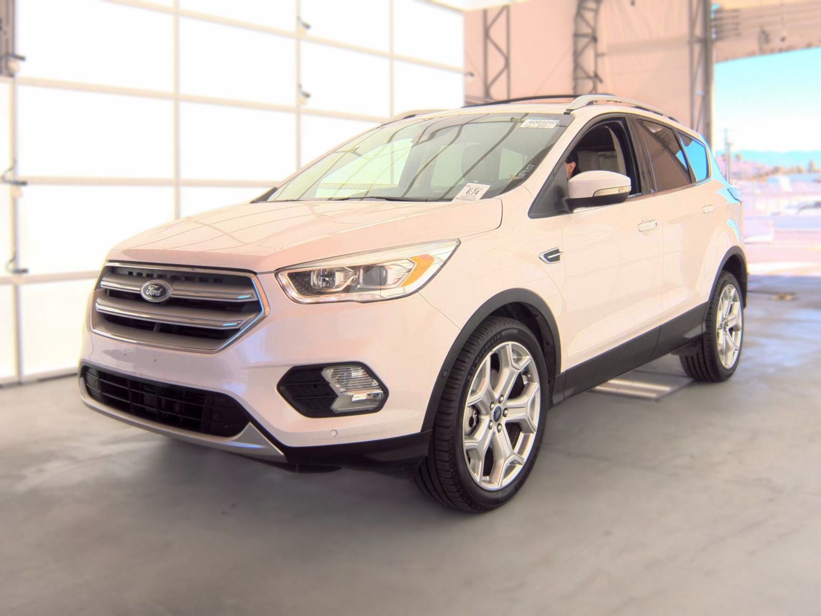 2019 FORD ESCAPE Titanium - 1
