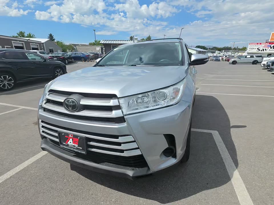 2018 TOYOTA HIGHLANDER LE - 1