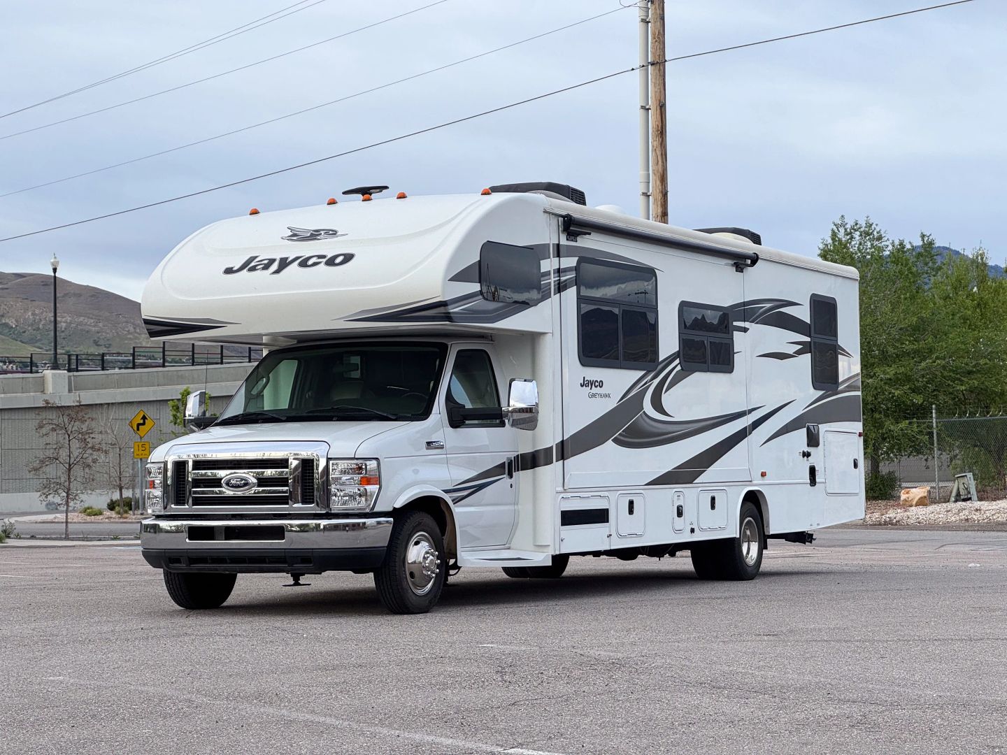 2019 FORD E-450 RV Cutaway - 1