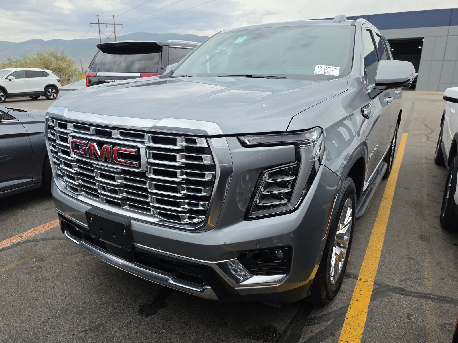 2025 GMC YUKON Denali - 1