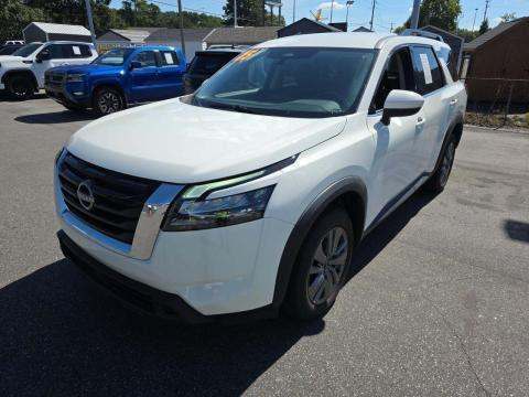 2025 NISSAN PATHFINDER SV - 1