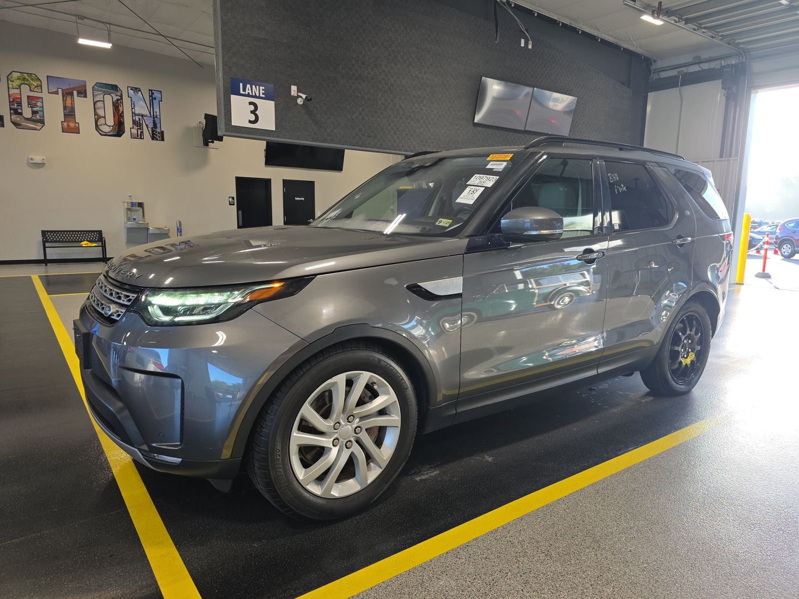 2018 LAND ROVER DISCOVERY HSE - 1