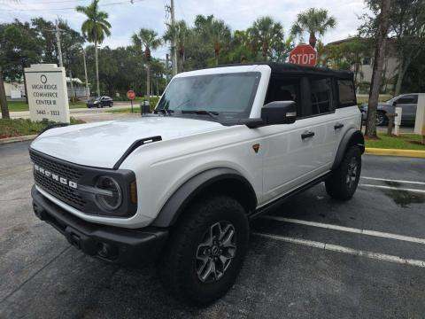 2023 FORD BRONCO Badlands - 1