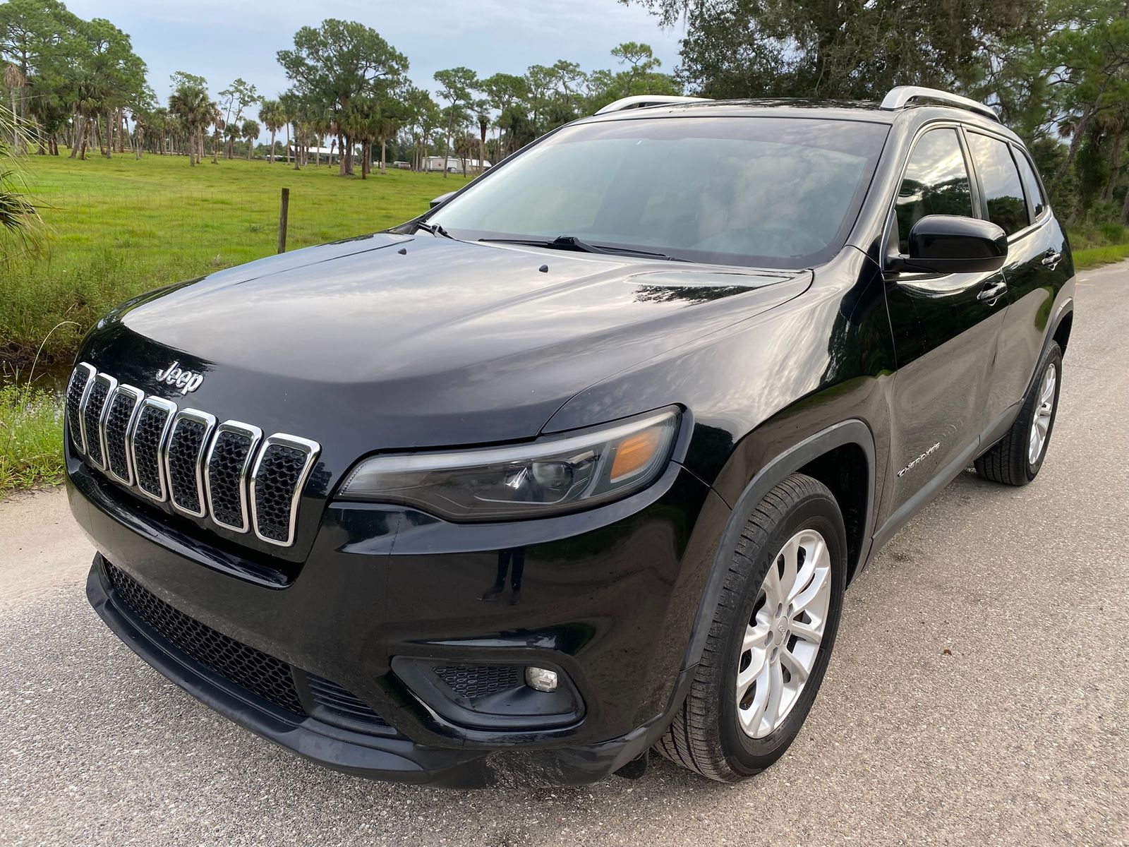 2019 JEEP CHEROKEE Latitude - 1