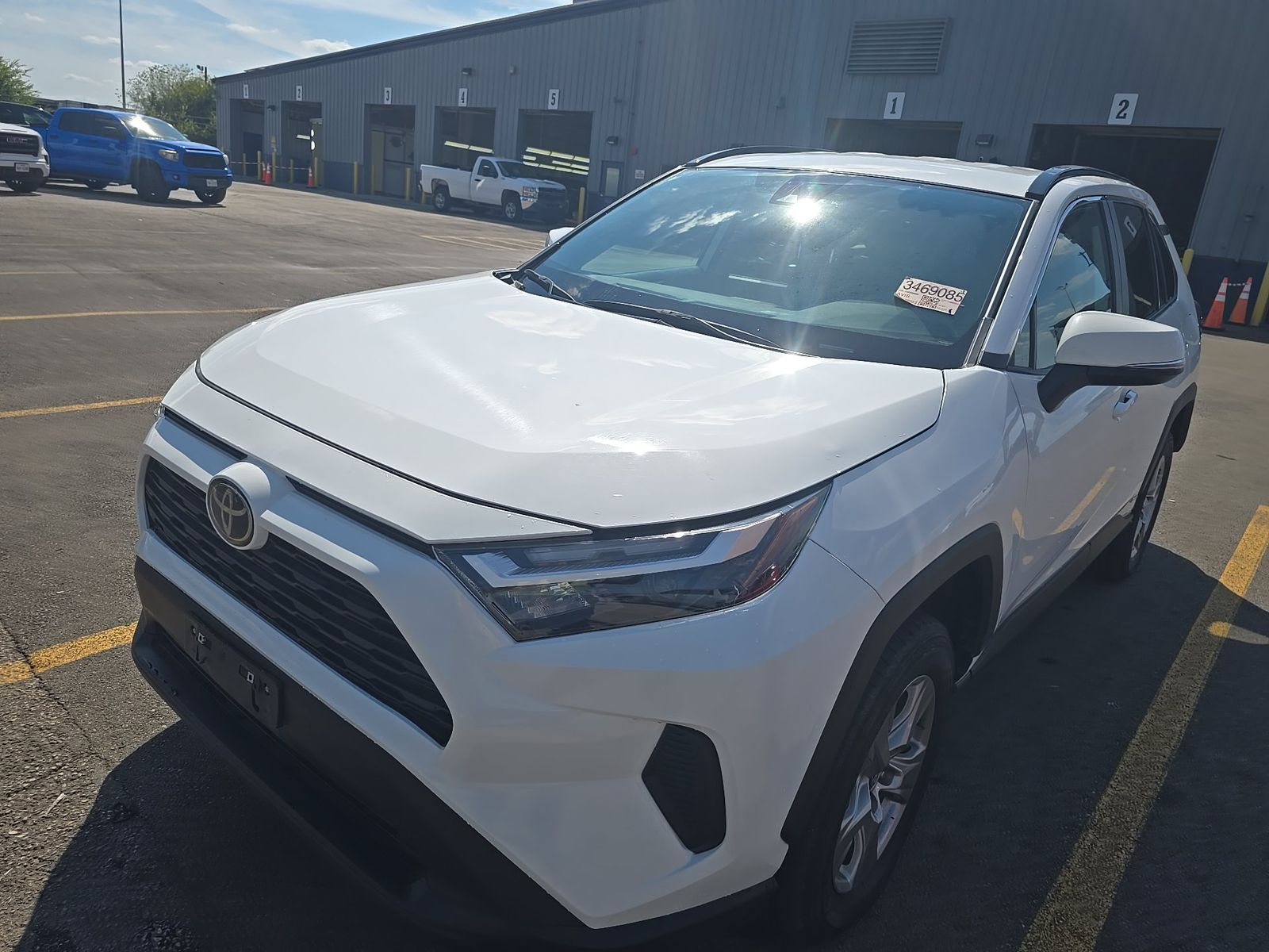 2025 TOYOTA RAV4 HYBRID XLE - 1