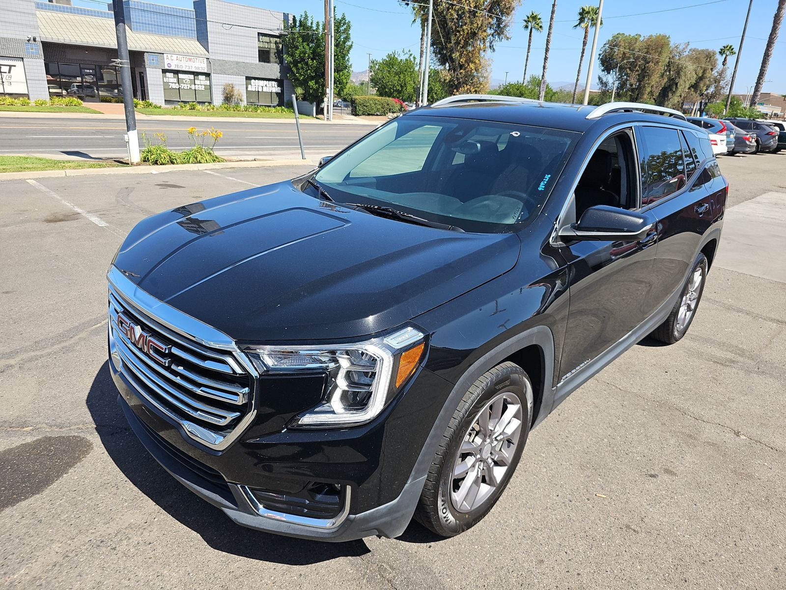 2024 GMC TERRAIN SLT - 1