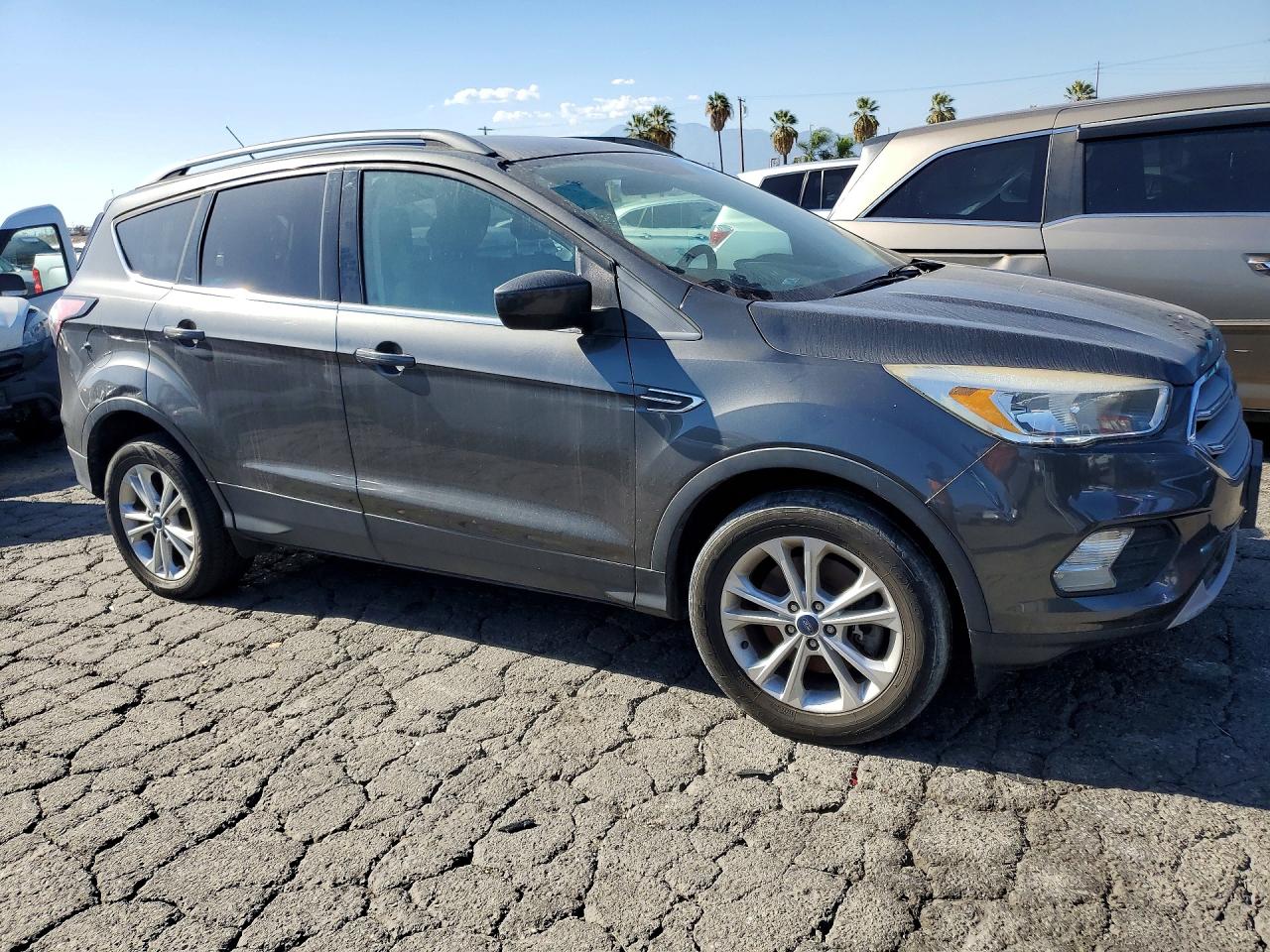 2018 FORD ESCAPE SE - 1
