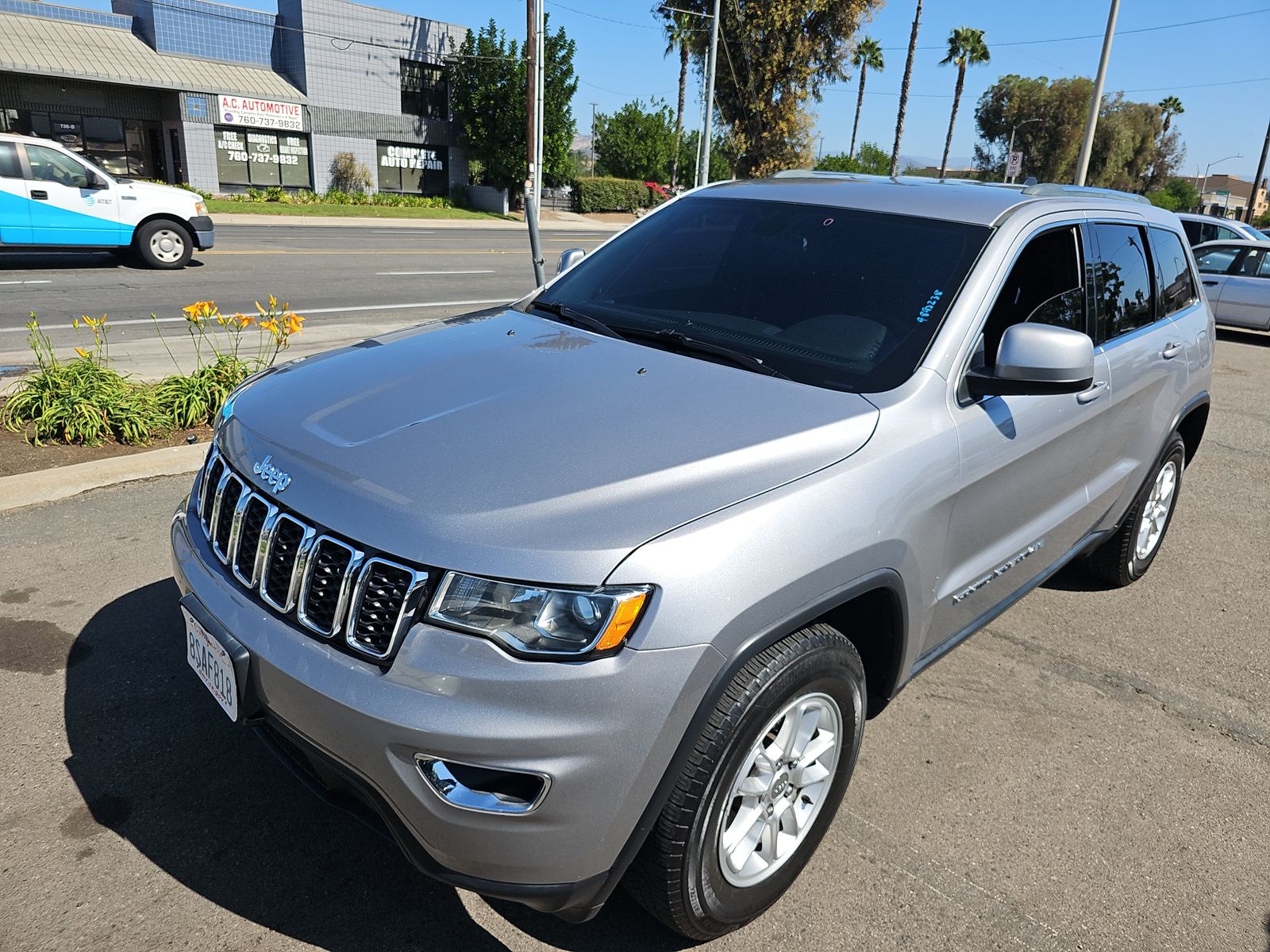 2020 JEEP GRAND CHEROKEE LAREDO E Edition - 1